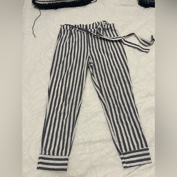Blue and white striped linen pants with a paper bag waist and belt. - Picture 4 of 5